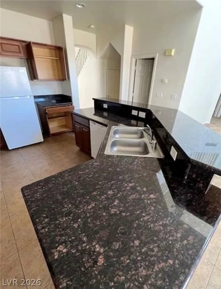 452 Crocus Hill Street photo 3
