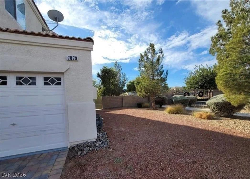 7879 Villa Pintura Avenue photo 3