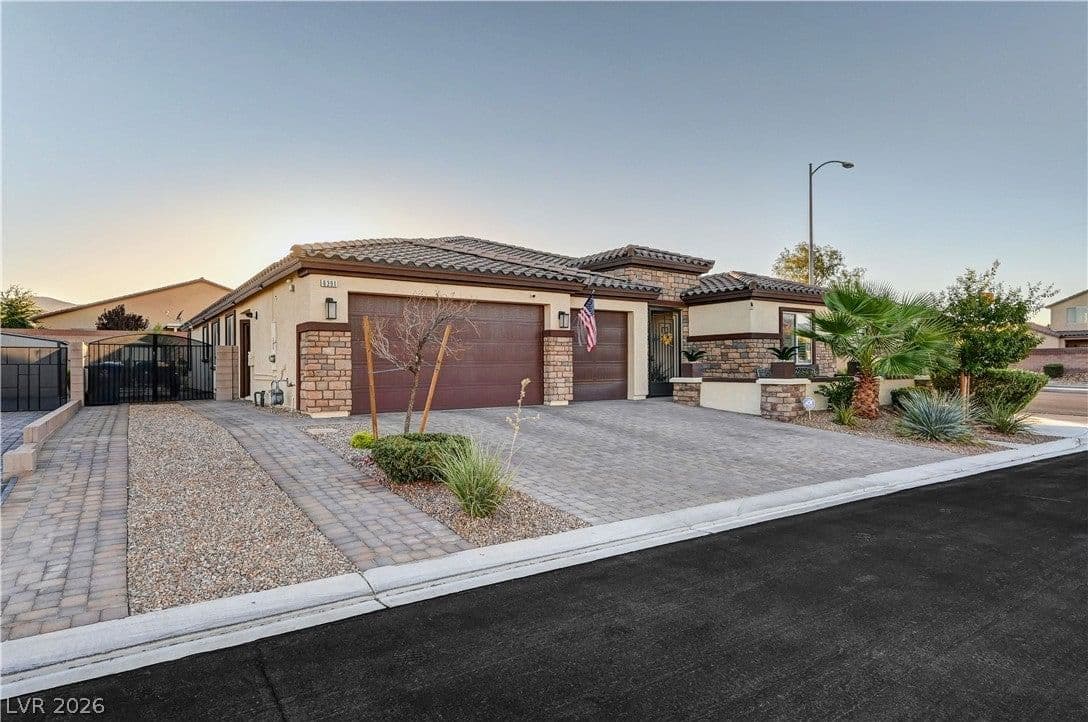 6391 Montrose Park Court photo 4