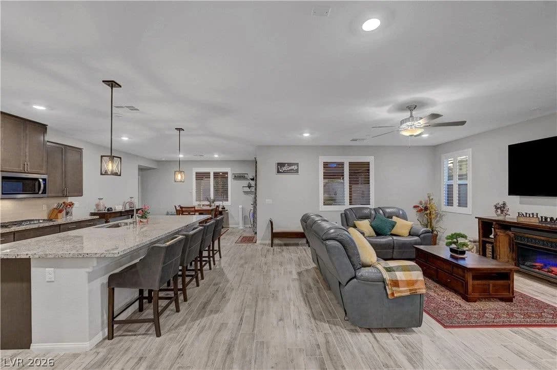 6391 Montrose Park Court photo 5