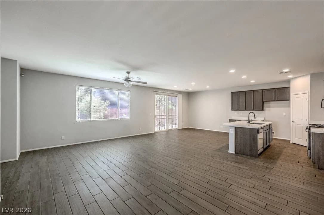 8686 Windy Canyon Street photo 5