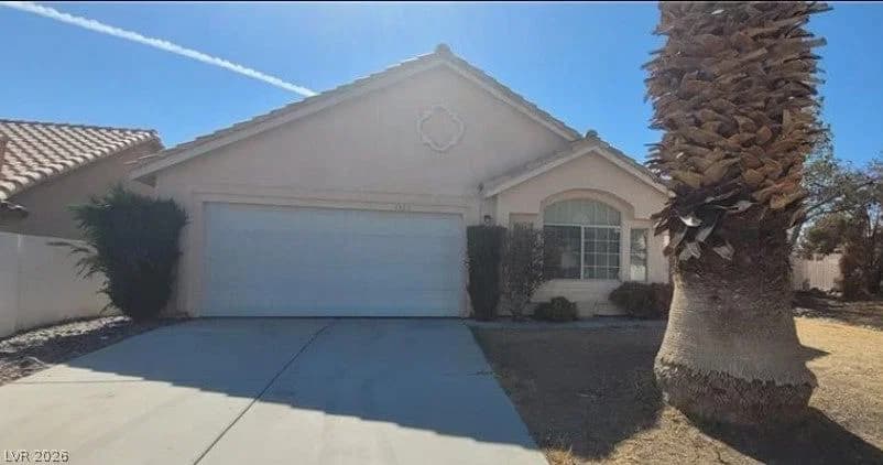 1325 Fiesta Grande Court photo 2