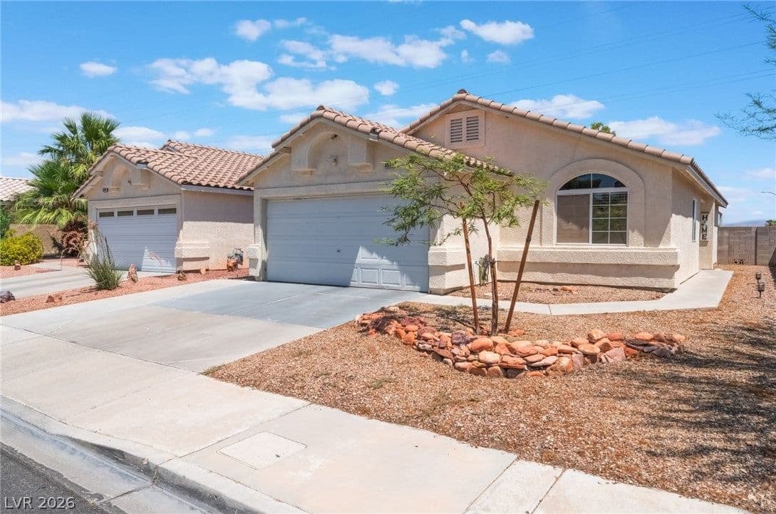 3640 Copper Cactus Drive photo 2