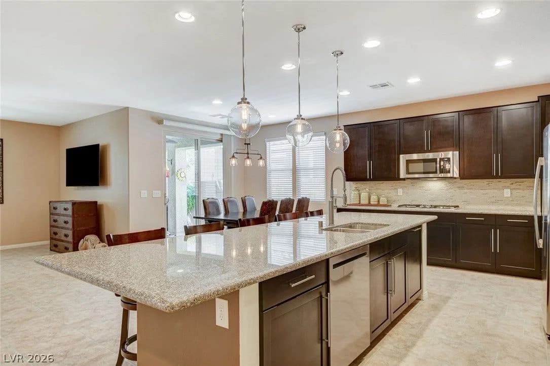 8057 Eve Rock Street photo 5