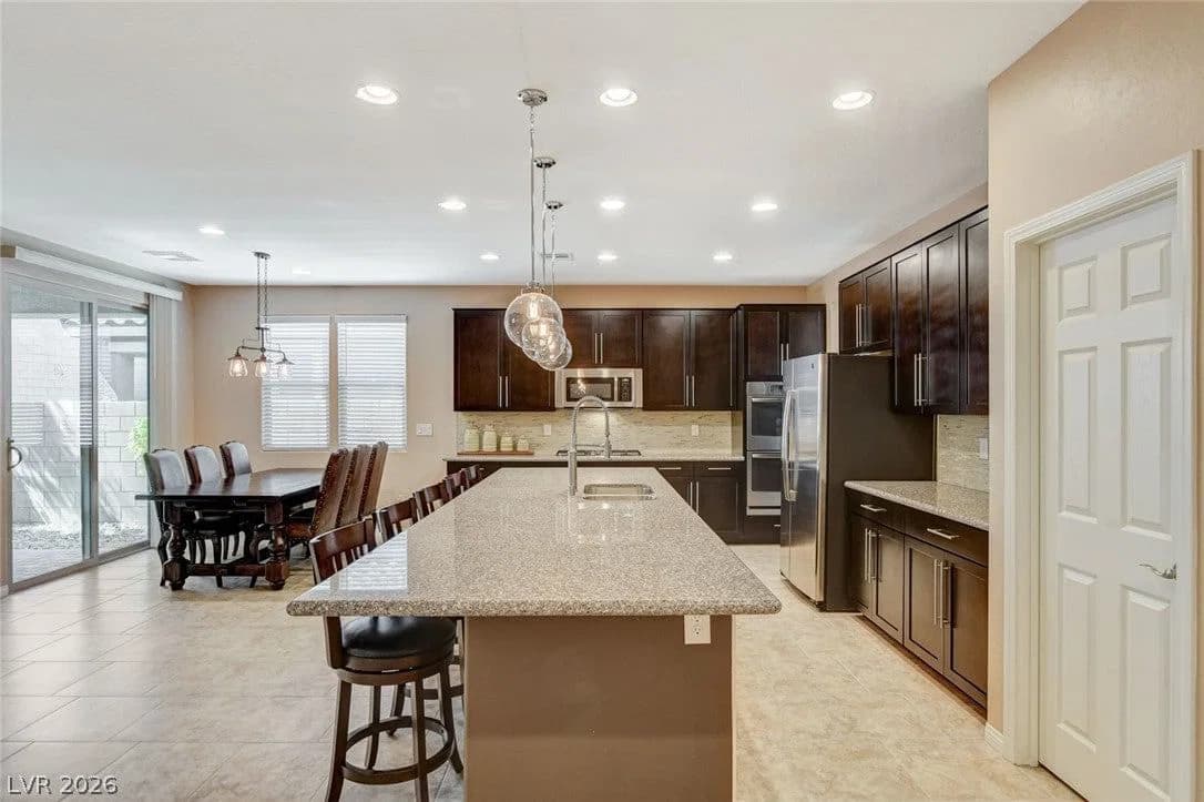 8057 Eve Rock Street photo 4