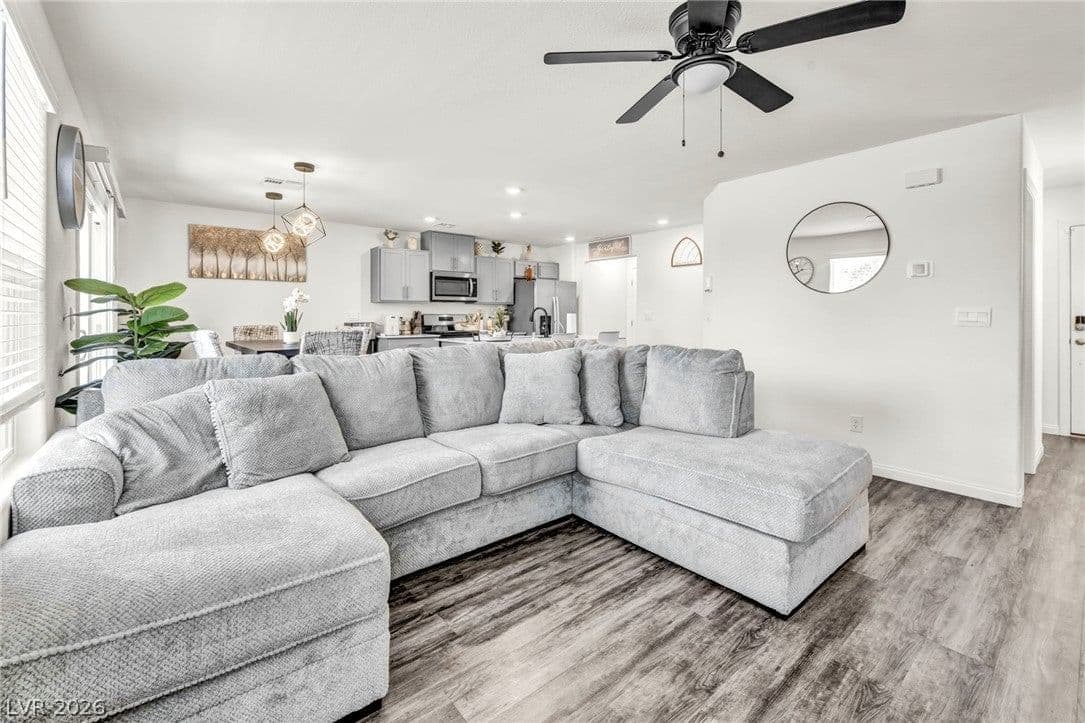 630 Harmony Rock Avenue photo 4