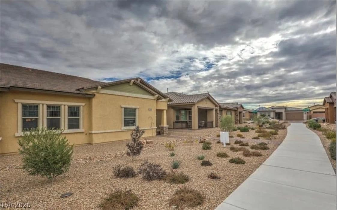 722 Orange Plume Walk photo 2
