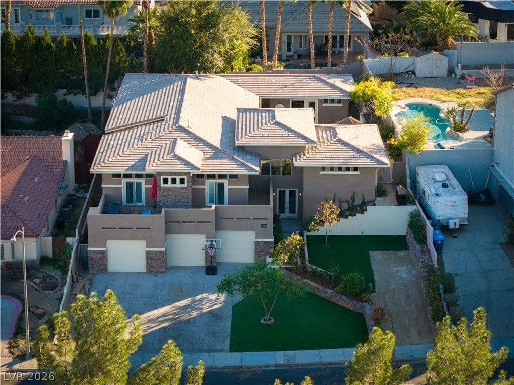 2817 High View Drive photo 2