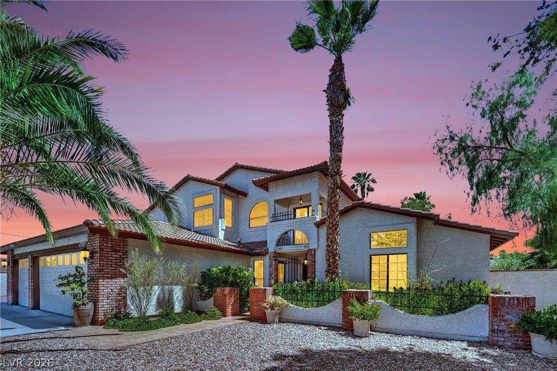 6767 Tree Haven Court photo 4