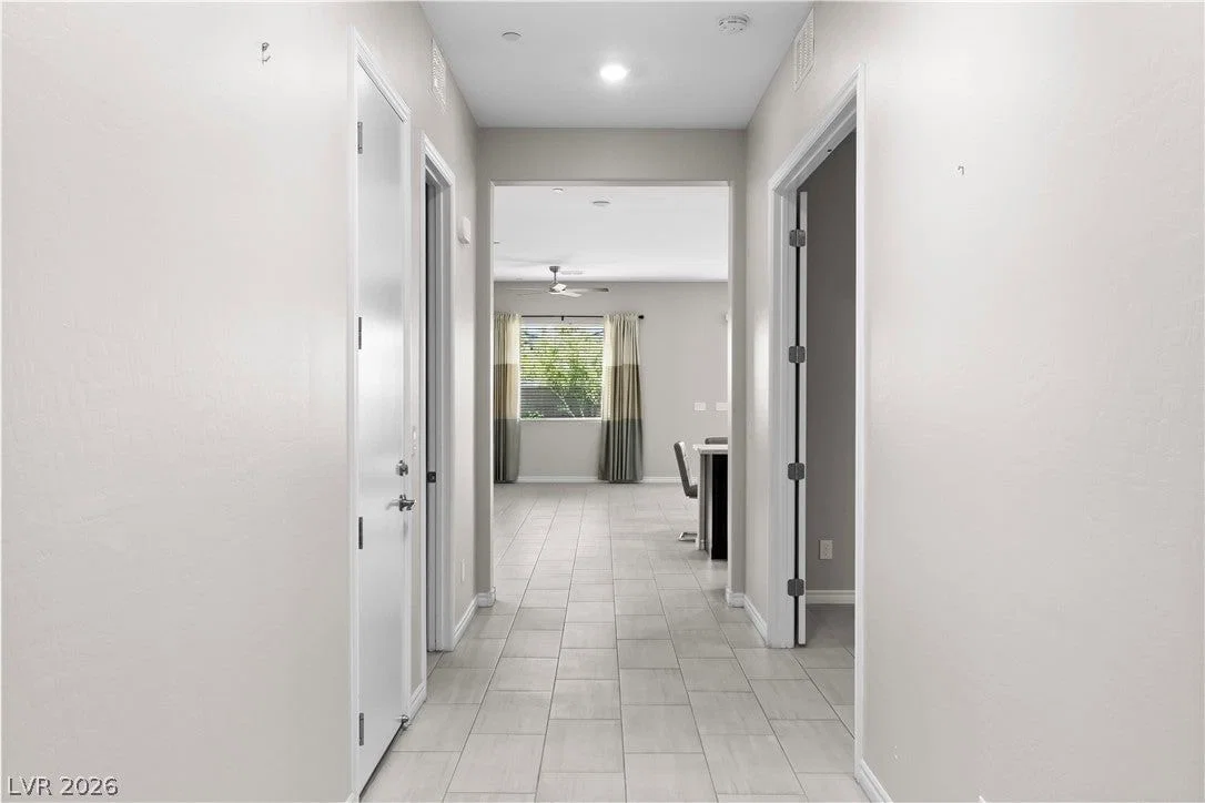 652 Longfeather Street photo 4