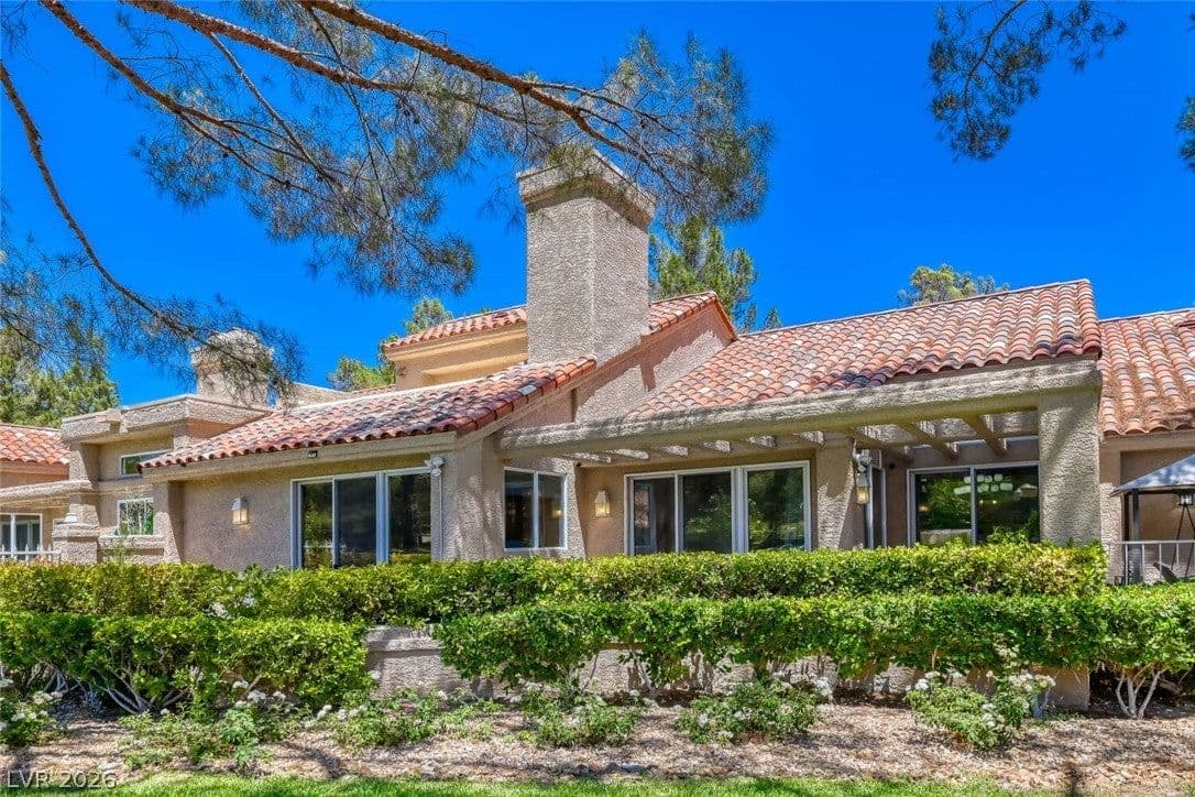 8275 Round Hills Circle photo 3