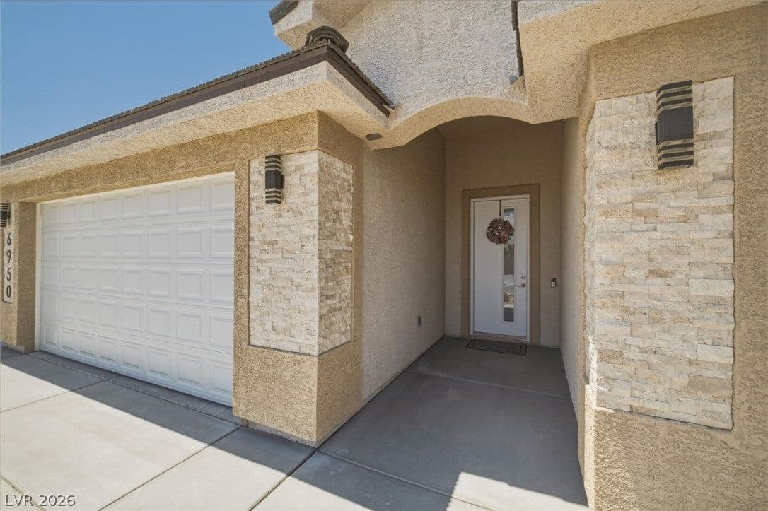 6950 Sandpebble Street photo 4