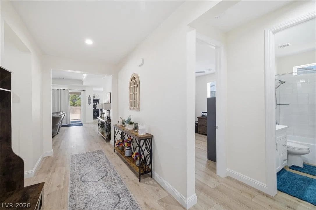 6950 Sandpebble Street photo 5