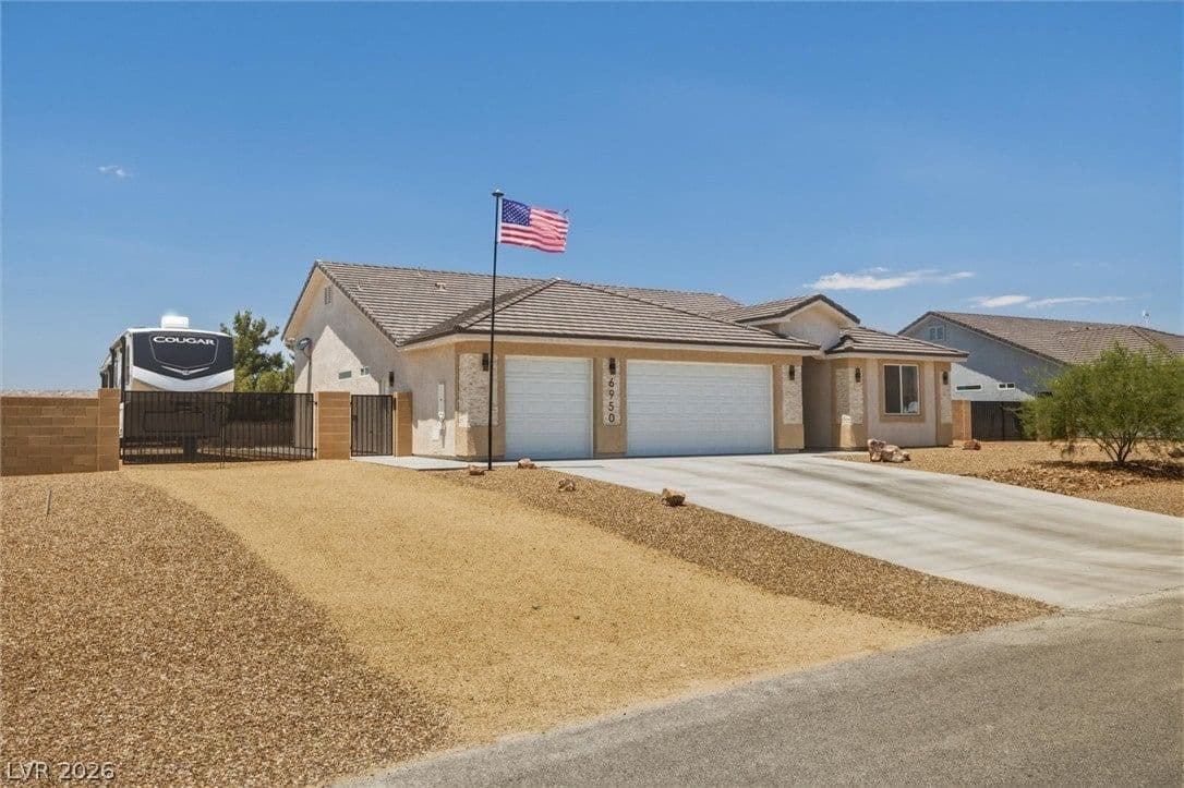 6950 Sandpebble Street photo 2