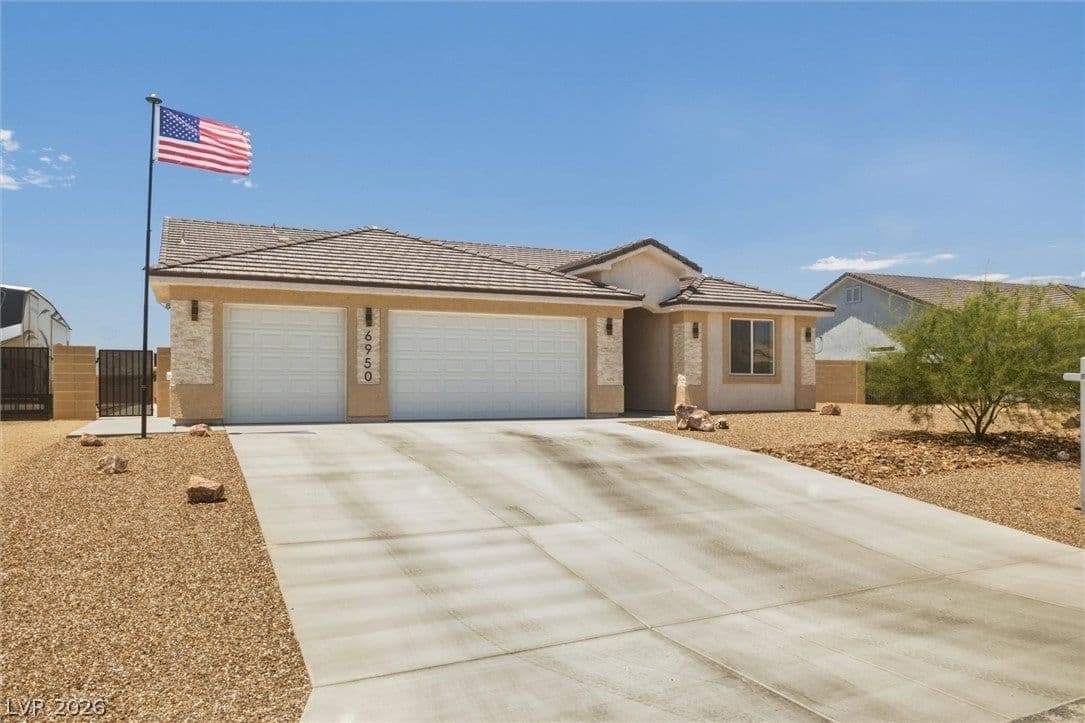 6950 Sandpebble Street photo 3