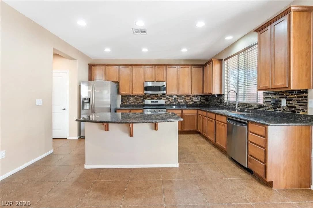 6569 Brooklyn Heights Street photo 4