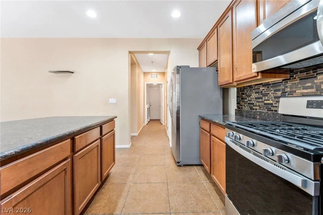 6569 Brooklyn Heights Street photo 5