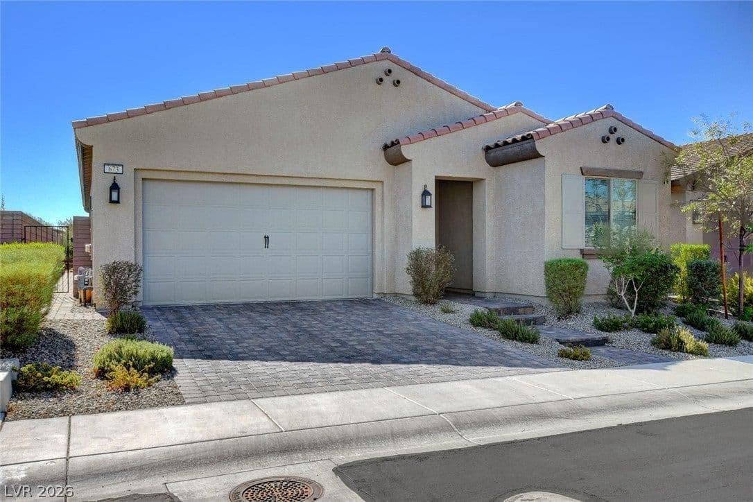 673 Sunlight Hill Street photo 2