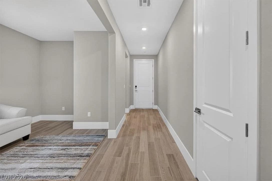 10089 Honey Rose Avenue photo 5