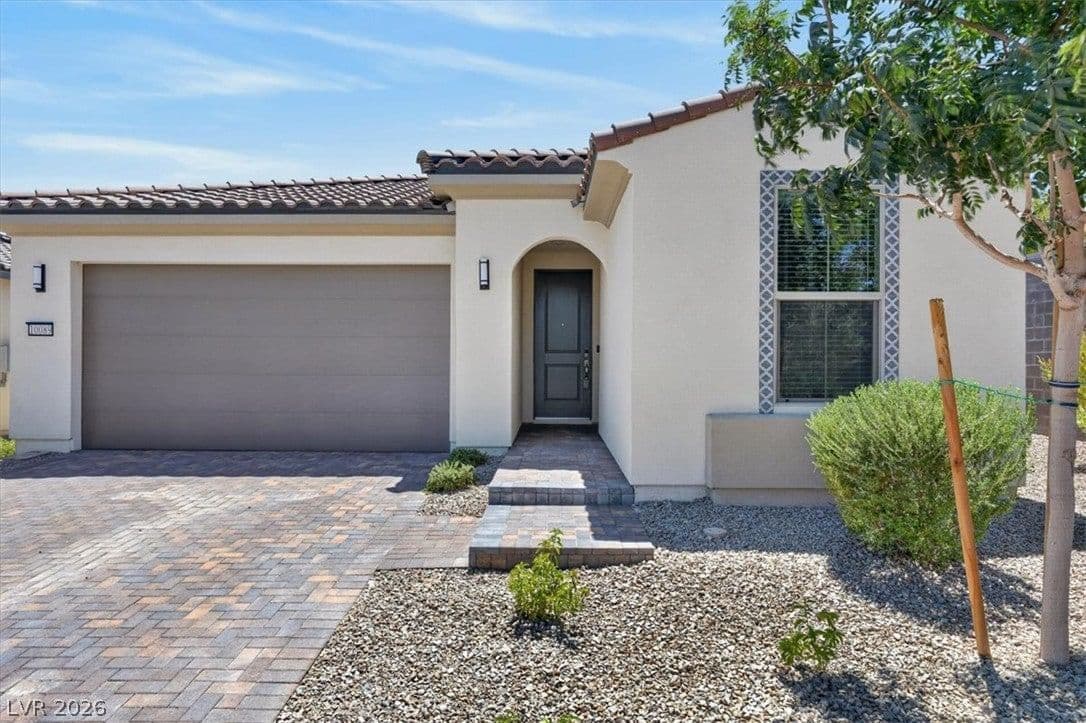 10089 Honey Rose Avenue photo 2