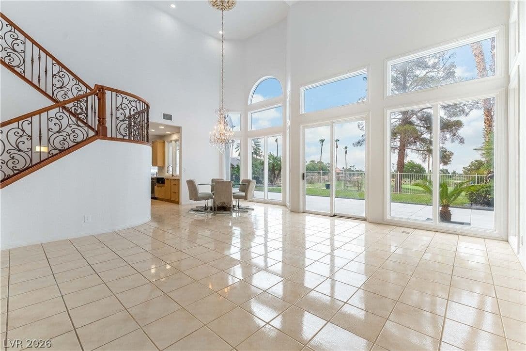 2208 Bay Hill Drive photo 3