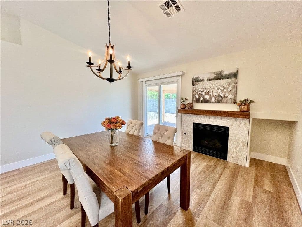 889 Cozy Valley Street Street photo 2