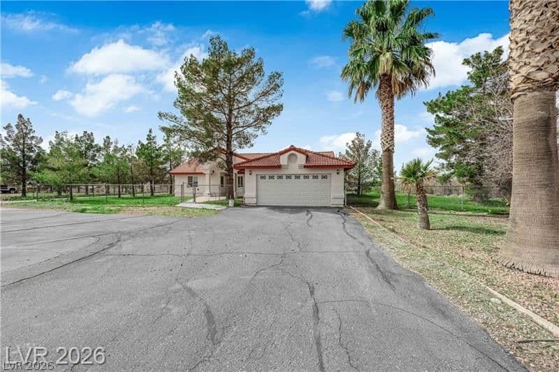 3440 Prairie Avenue photo 2