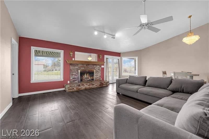 3440 Prairie Avenue photo 5