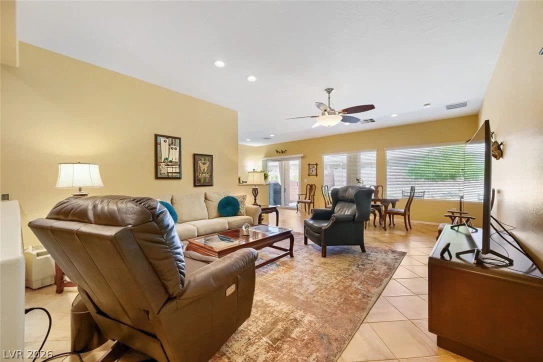 7737 Broadwing Drive photo 4