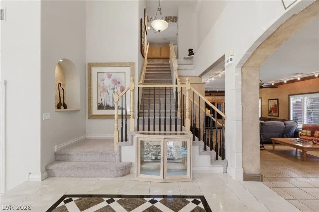 425 Talisman Court photo 3