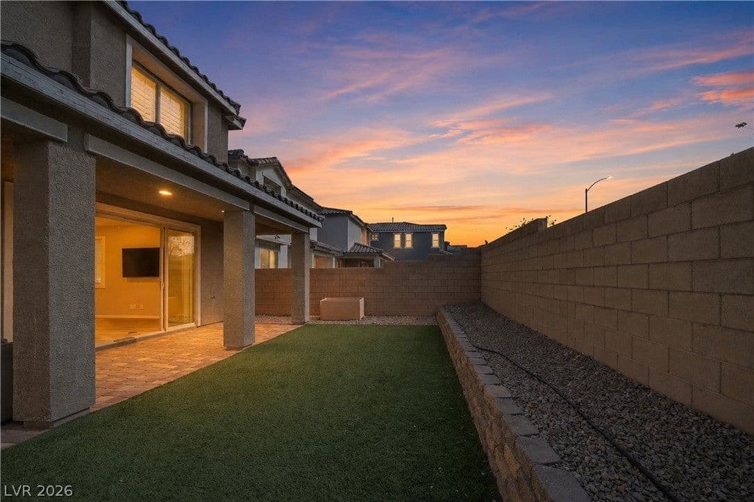 11005 Jordyn Hill Street photo 2