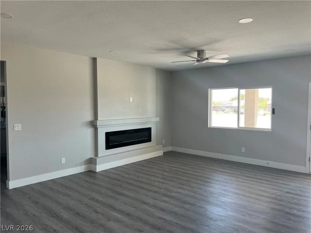 2550 Tecumseh Avenue photo 4