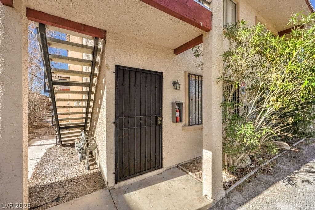 6979 Issac Avenue photo 3