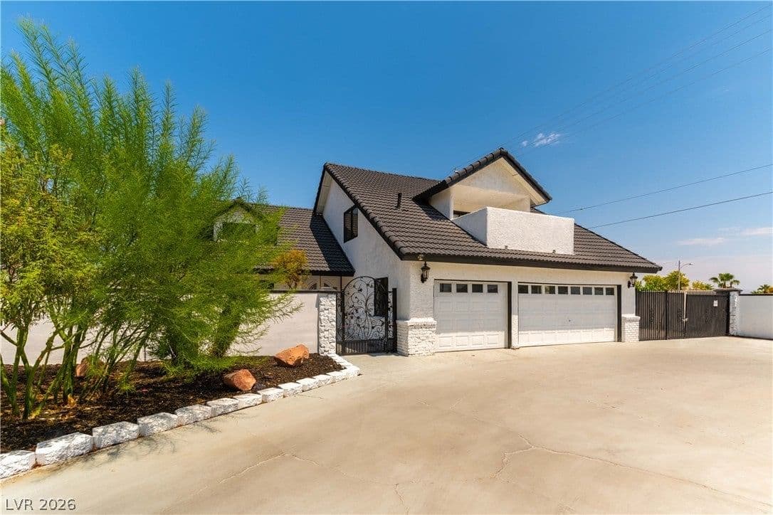 3200 Oakey Boulevard photo 5