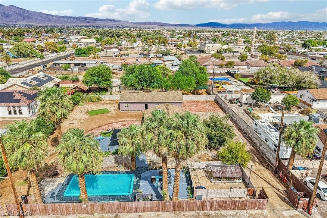 3232 Mountain Vista Street