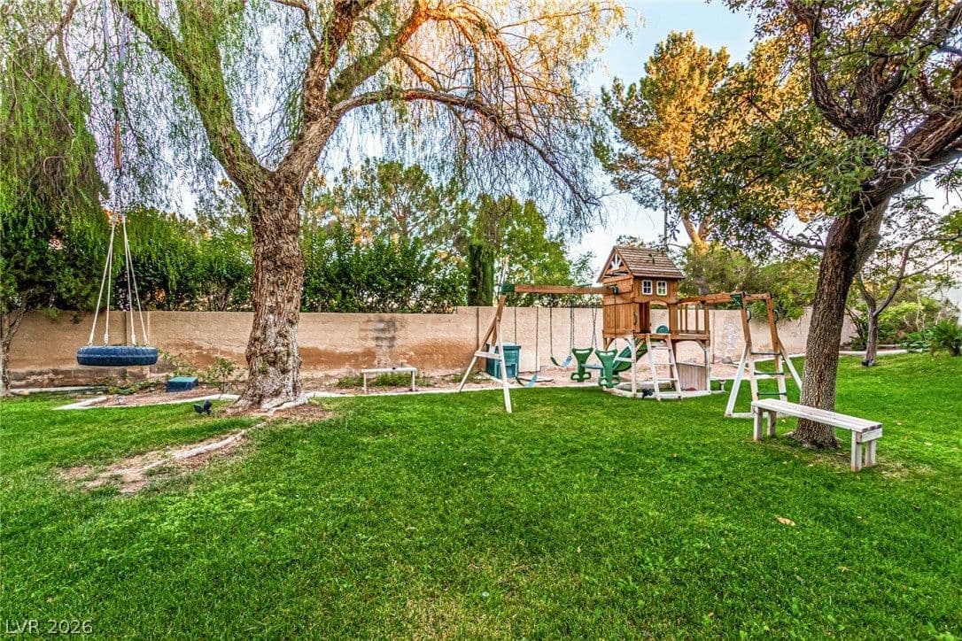 1413 Splendido Drive photo 4