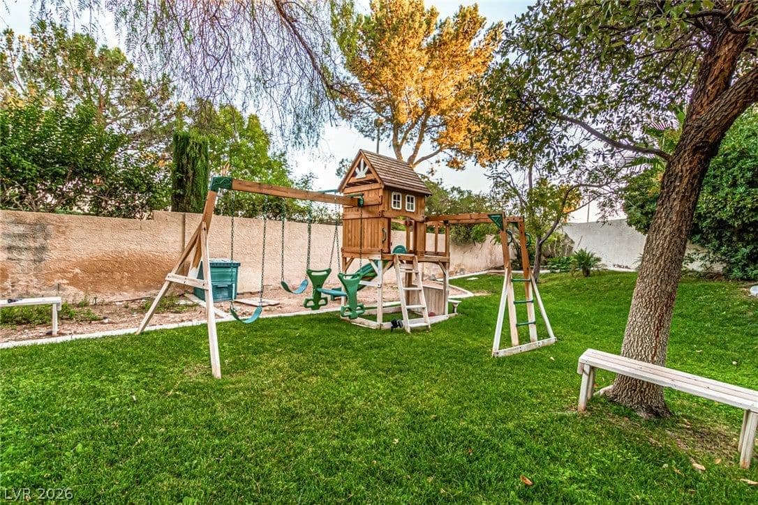 1413 Splendido Drive photo 3
