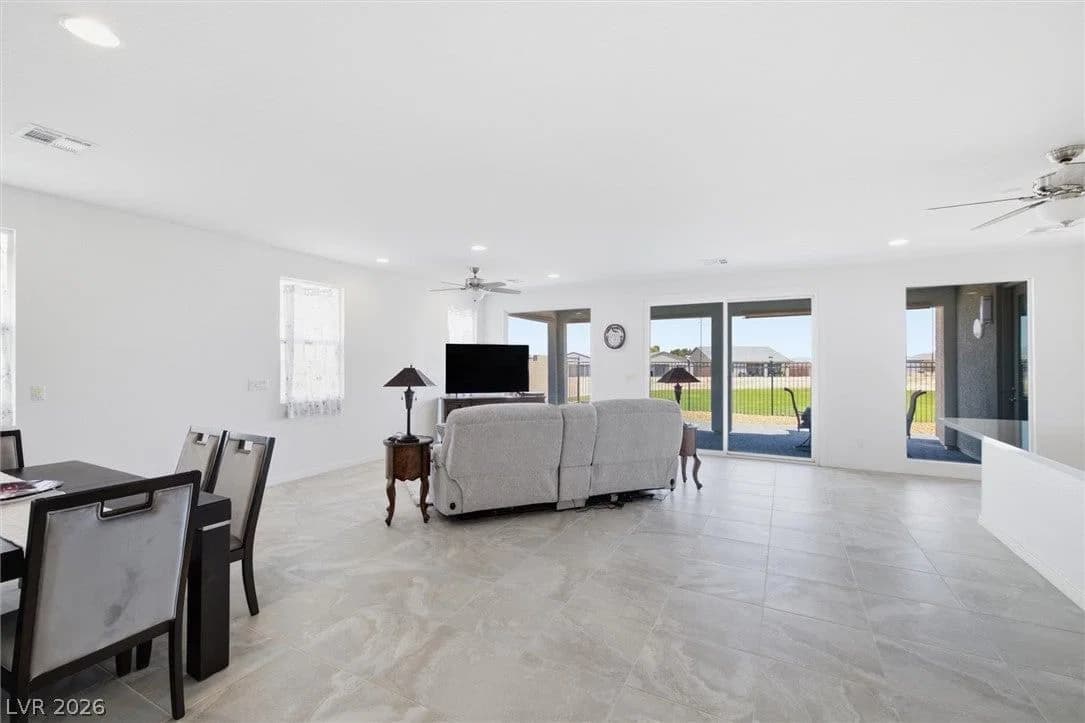 4557 Cactus Canyon Drive photo 4