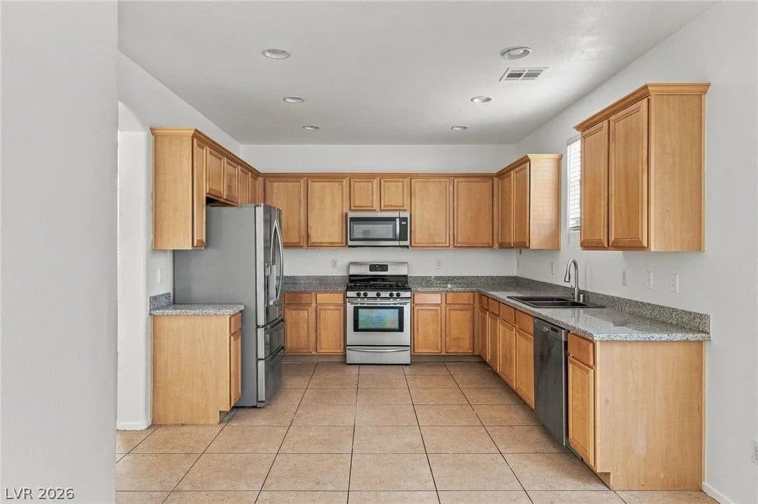 1213 High Altitude Avenue photo 5