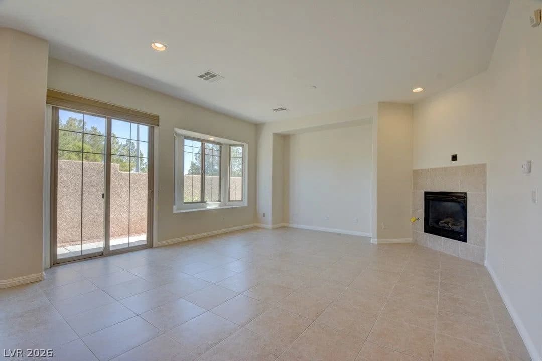 9240 Worsley Park Place photo 2