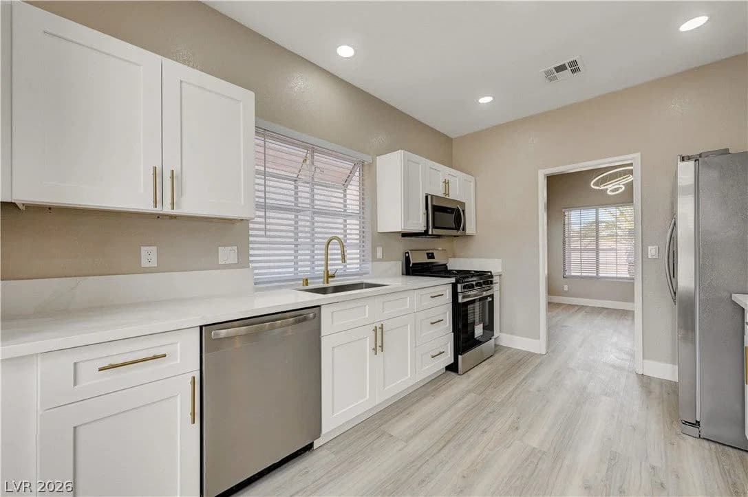 419 Viewmont Drive photo 4