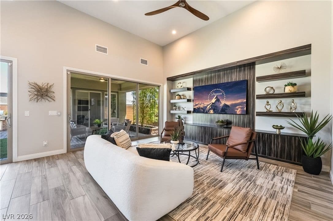6706 DESERT CRIMSON Street photo 3