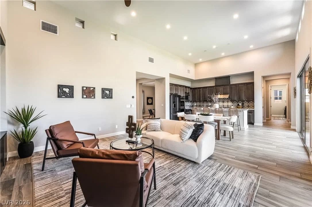 6706 DESERT CRIMSON Street photo 2
