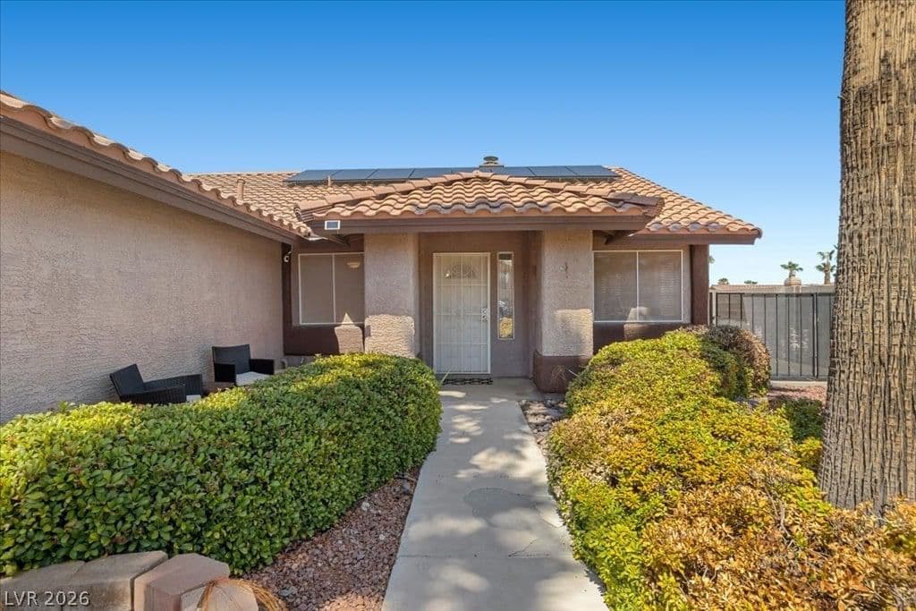 840 Holly Lake Way photo 3