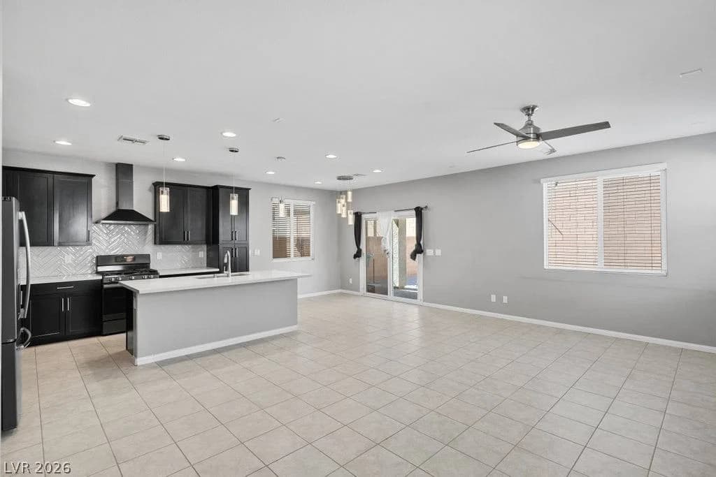 364 Free Fall Avenue photo 5