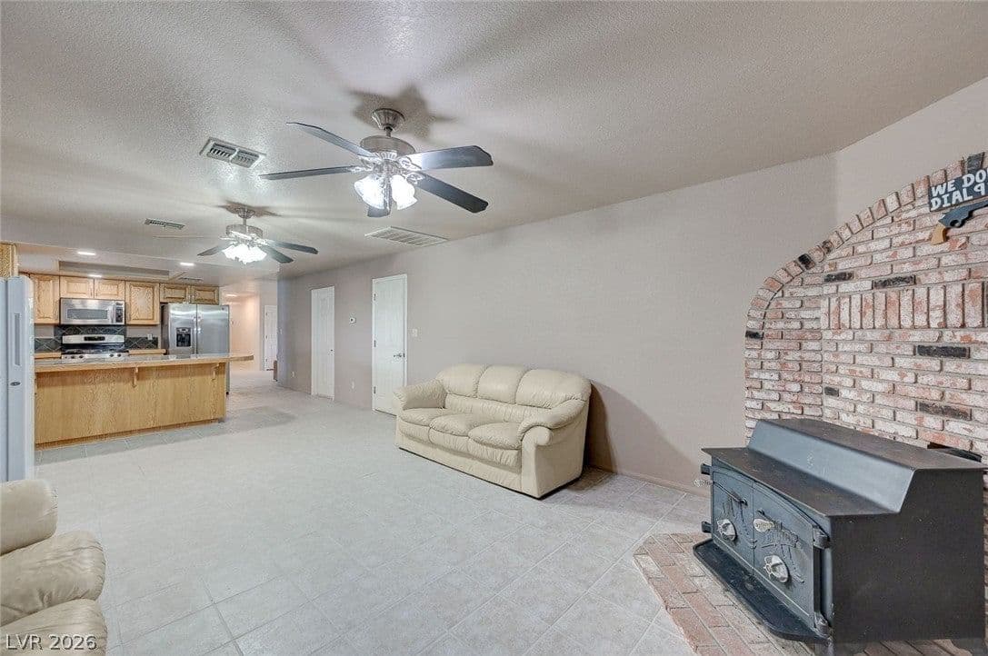 120 Middleton Drive photo 3