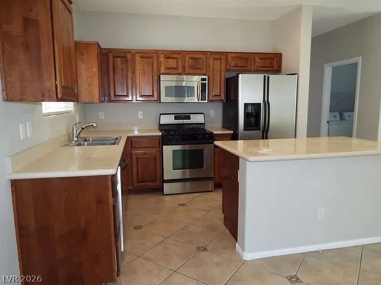 10825 Paradise Road photo 4