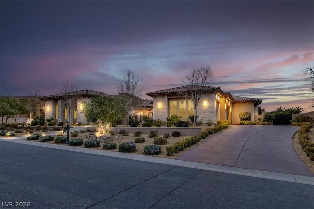 20 Pebble Hills Court photo 2