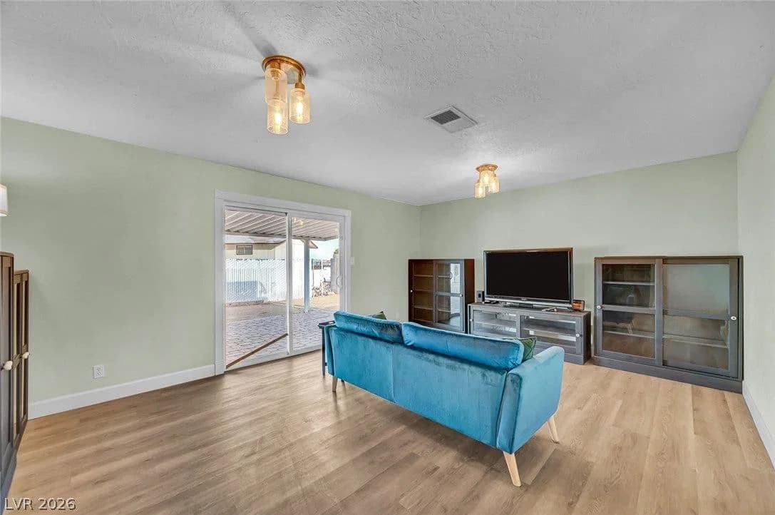329 Santa Fe Street photo 5