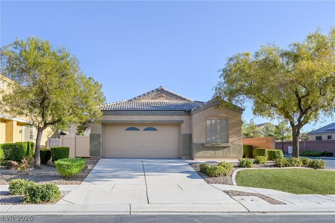 3743 Bella Legato Avenue photo 2